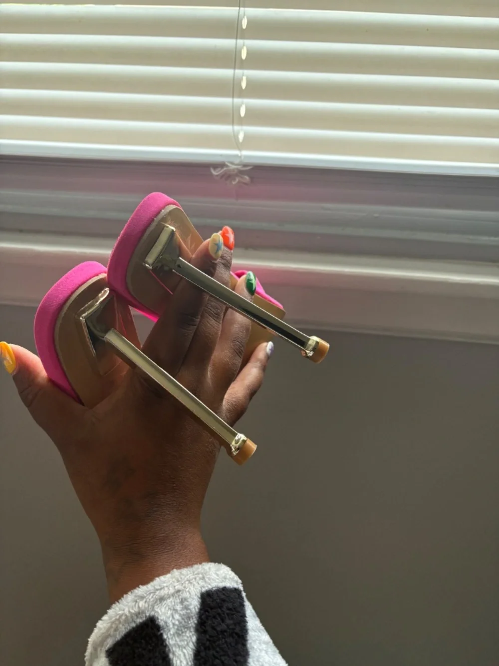 Pink bow heels
